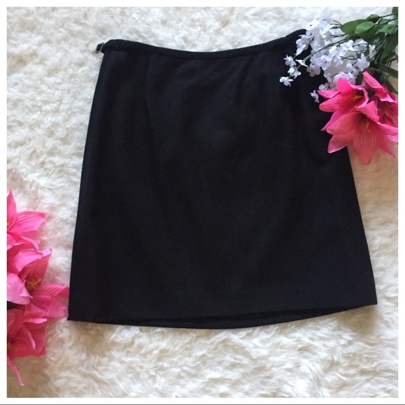 ANN TAYLOR NWT Black Wool Skirt Petite Size 4P - Picture 2 of 4